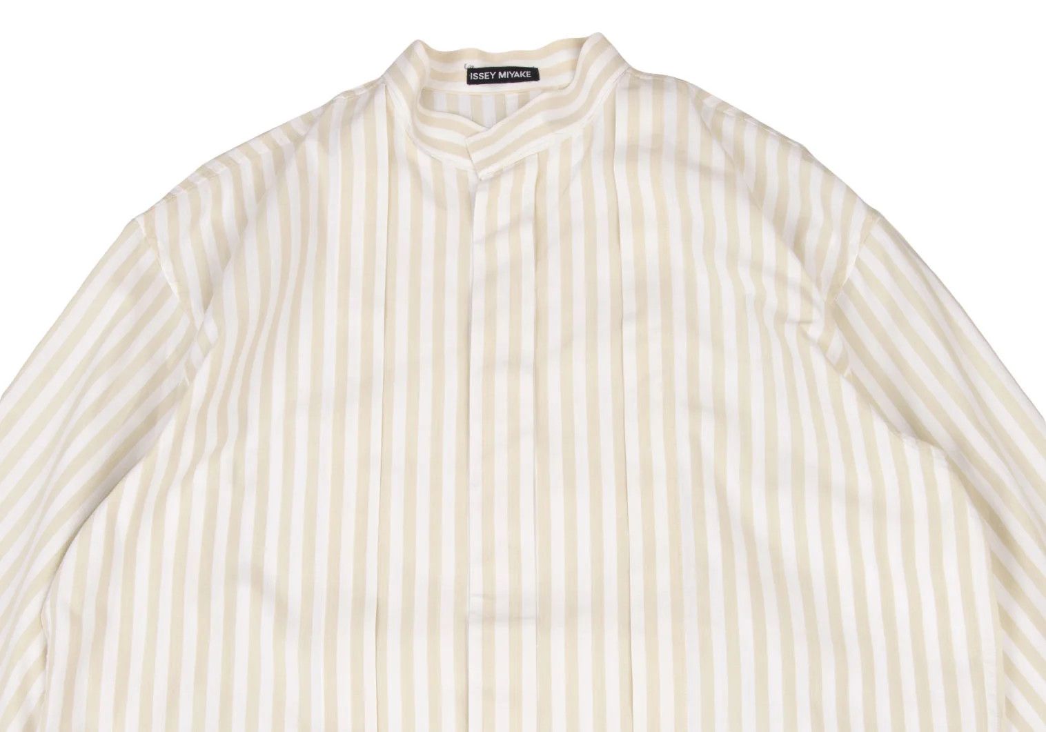 Issey Miyake Stripe Band Collar Shirt in Beige and White, Size M Size US M / EU 48-50 / 2 - 2 Thumbnail