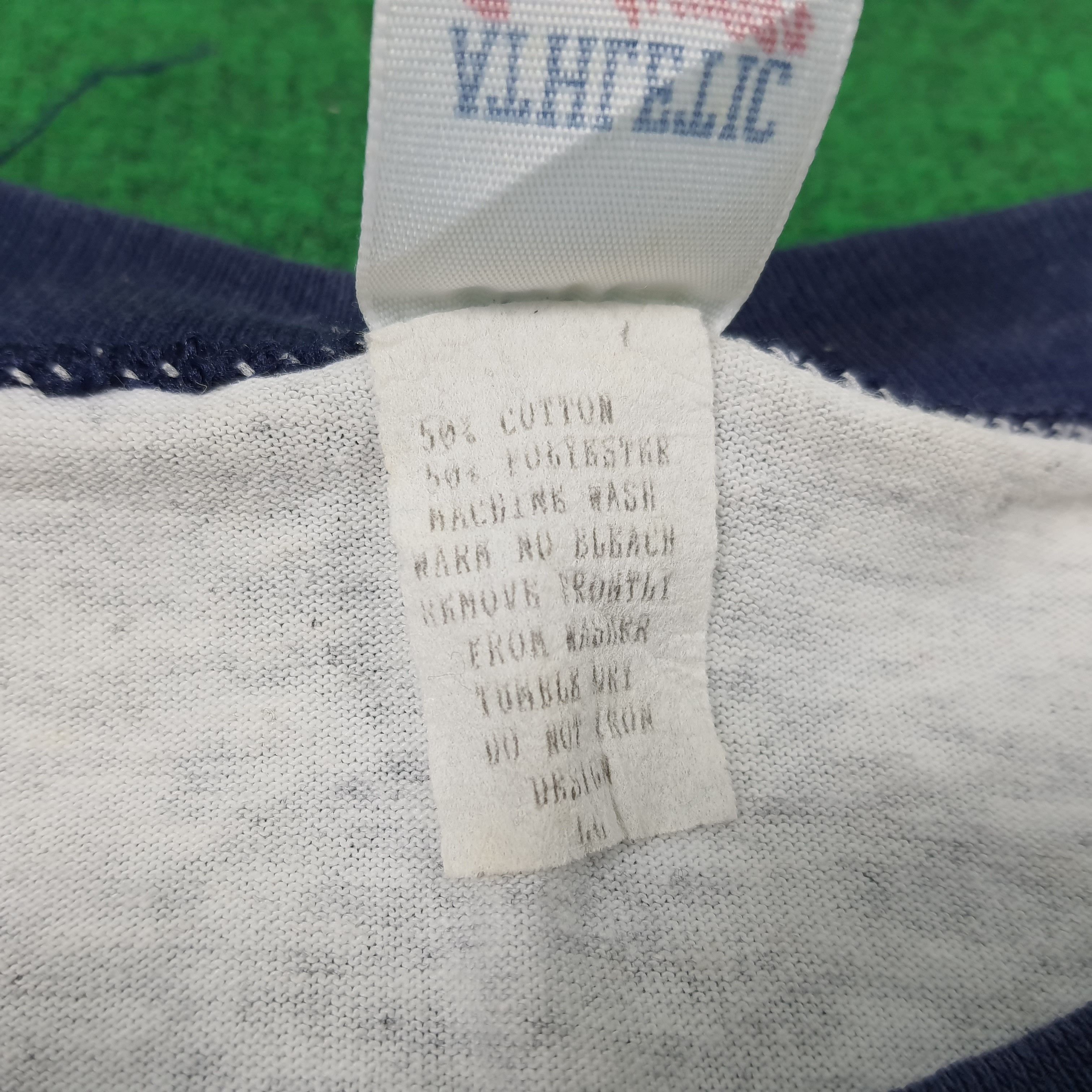 NFL × Vintage Vintage NFL GEORGETOWN Hoyas Football Sports Raglan Tshirt Size US XL / EU 56 / 4 - 6 Thumbnail