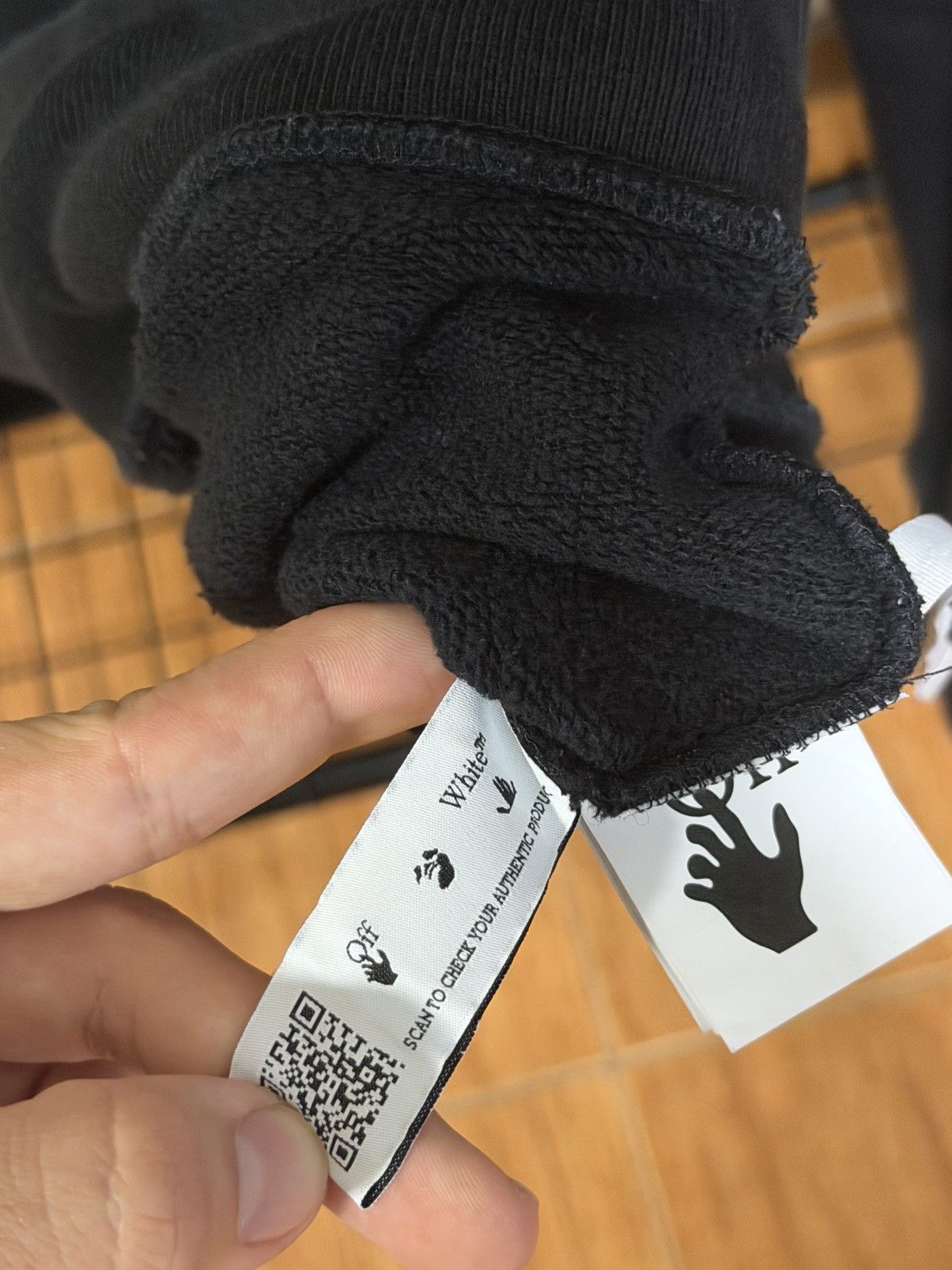 Off-White OFF WHITE CARAVAGGIO BLACK SWEATSHIRT Size US XL / EU 56 / 4 - 8 Thumbnail