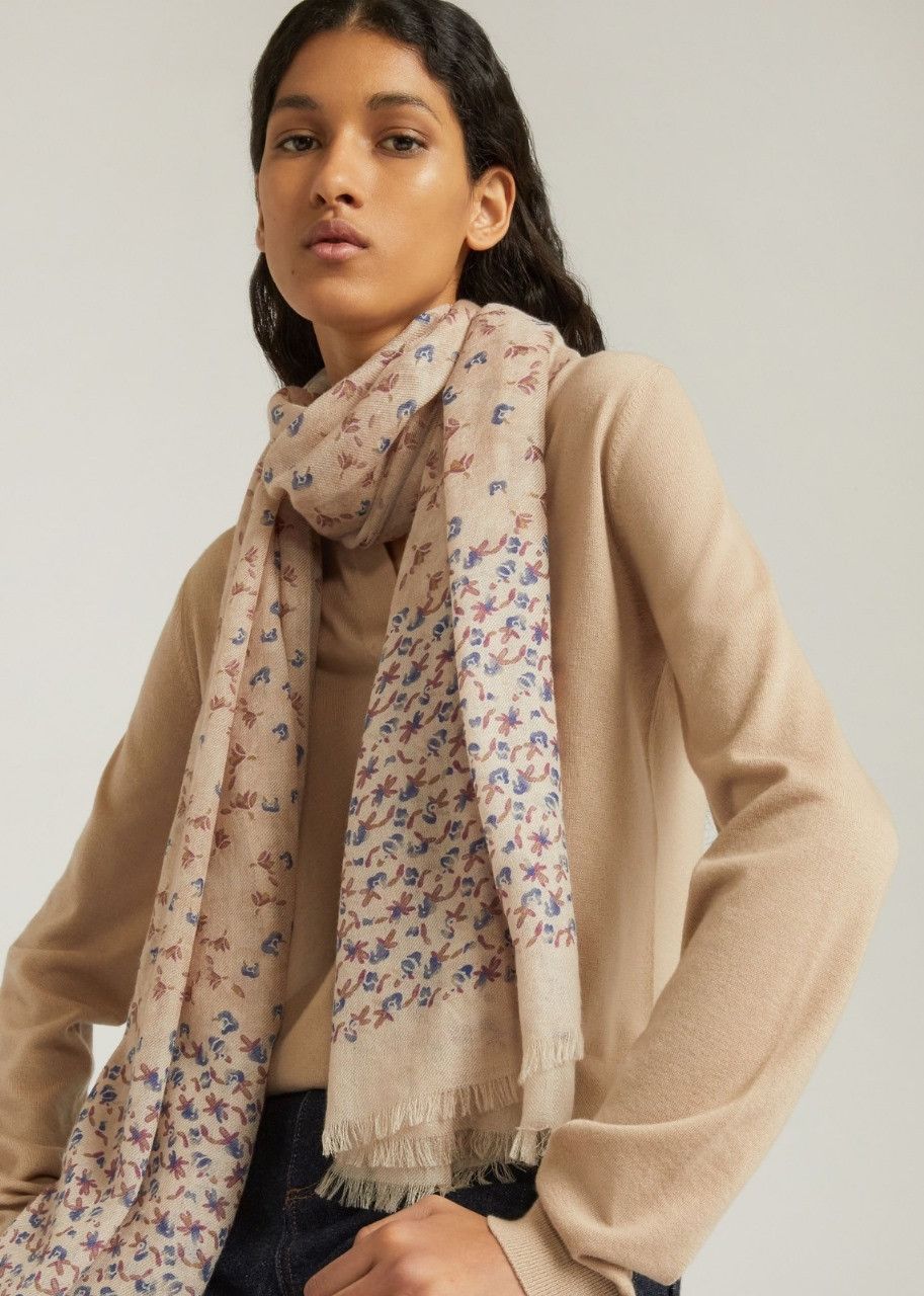 Loro Piana o1srvl11e0624 Size: OS / FAM8827 Grande Wildflower Stole Size ONE SIZE - 2 Thumbnail