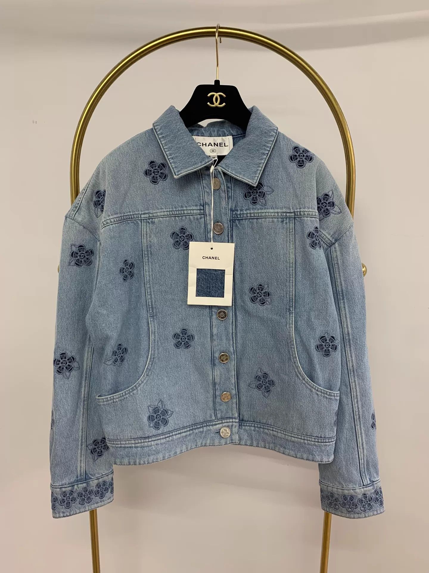 Chanel Chanel Camellia Denim Jacket Size 36 New with Tags Size XS / US 0-2 / IT 36-38 - 1 Thumbnail