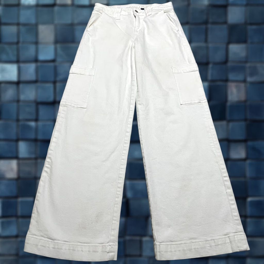 American Eagle Outfitters American Eagle Outfitters Jeans White Denim 2 High Rise Wide-Leg Baggy 90s Grunge Streetwear Womens Jeans Size 26" / US 2 / IT 38 - 1 Thumbnail