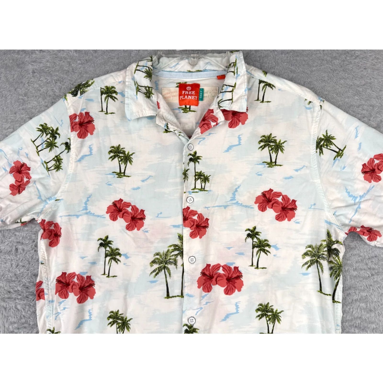 Vintage VINTAGE Free Planet Shirt Mens L White Floral Palm Tree AOP Button Up Rayon Blend Size US L / EU 52-54 / 3 - 4 Thumbnail