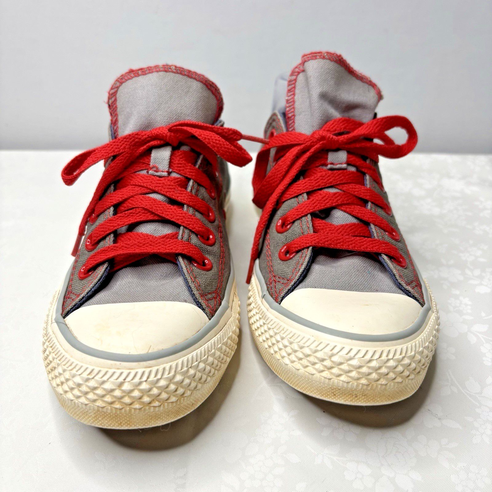 Converse Size 7- Converse Chuck Taylor One Star Low Lace Up Size US 7 / IT 37 - 2 Thumbnail
