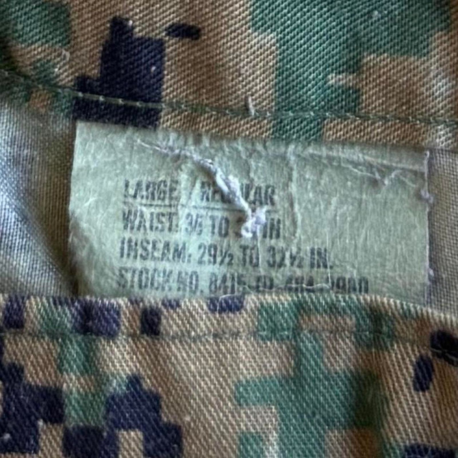 Vintage Vintage Y2K Carhartt Style Baggy Camo Technical Cargo Pants Size US 36 / EU 52 - 4 Thumbnail