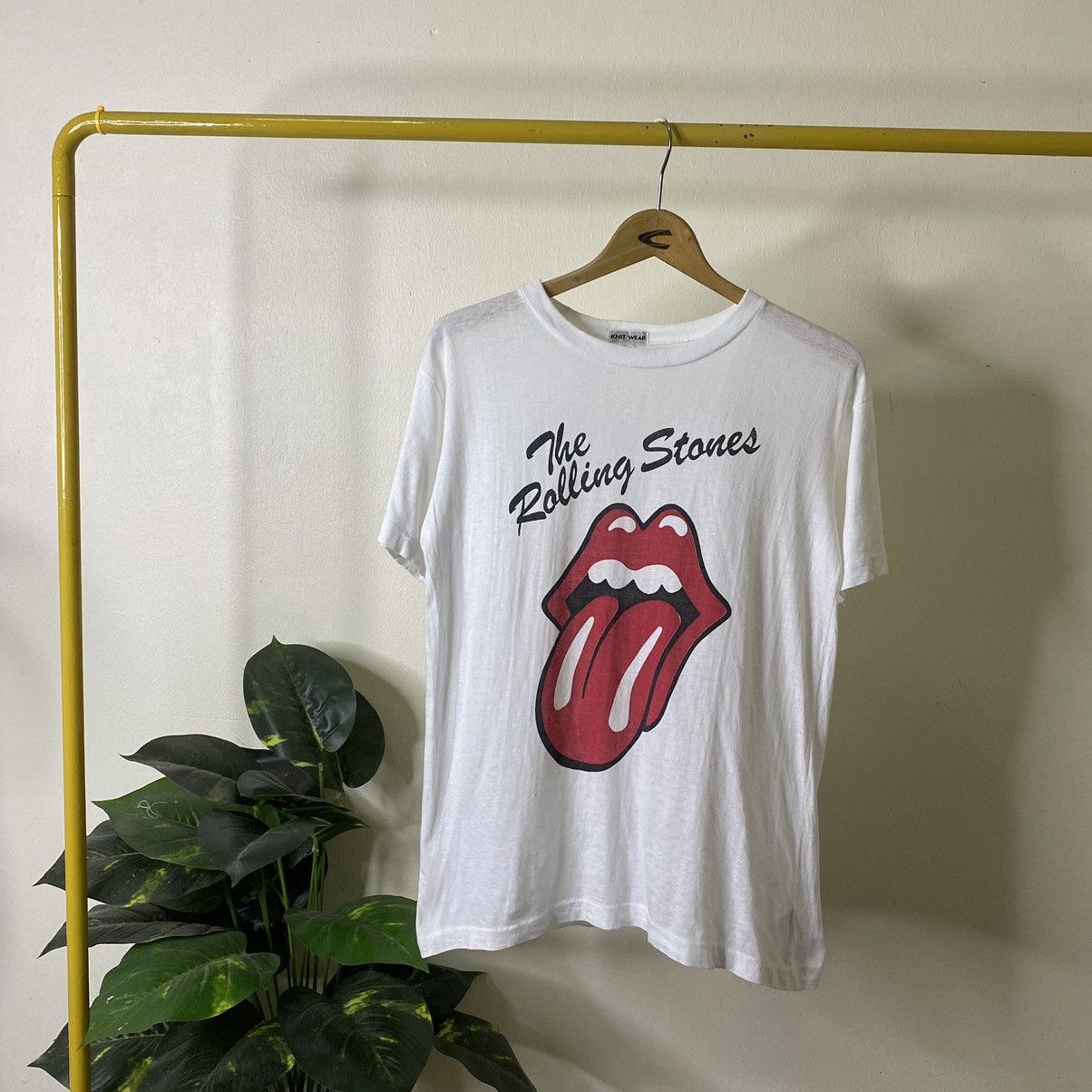 Band Tees Vintage 1980s The Rolling Stones OG Logo T Shirt Size US M / EU 48-50 / 2 - 1 Thumbnail