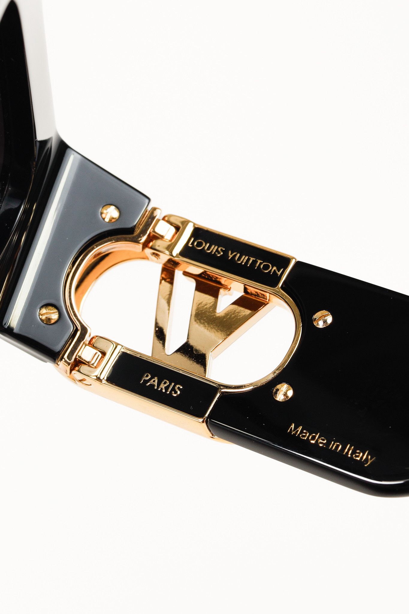 Louis Vuitton Louis Vuitton Link Golden Logo Cat Eye Black Sunglasses Size ONE SIZE - 9 Thumbnail