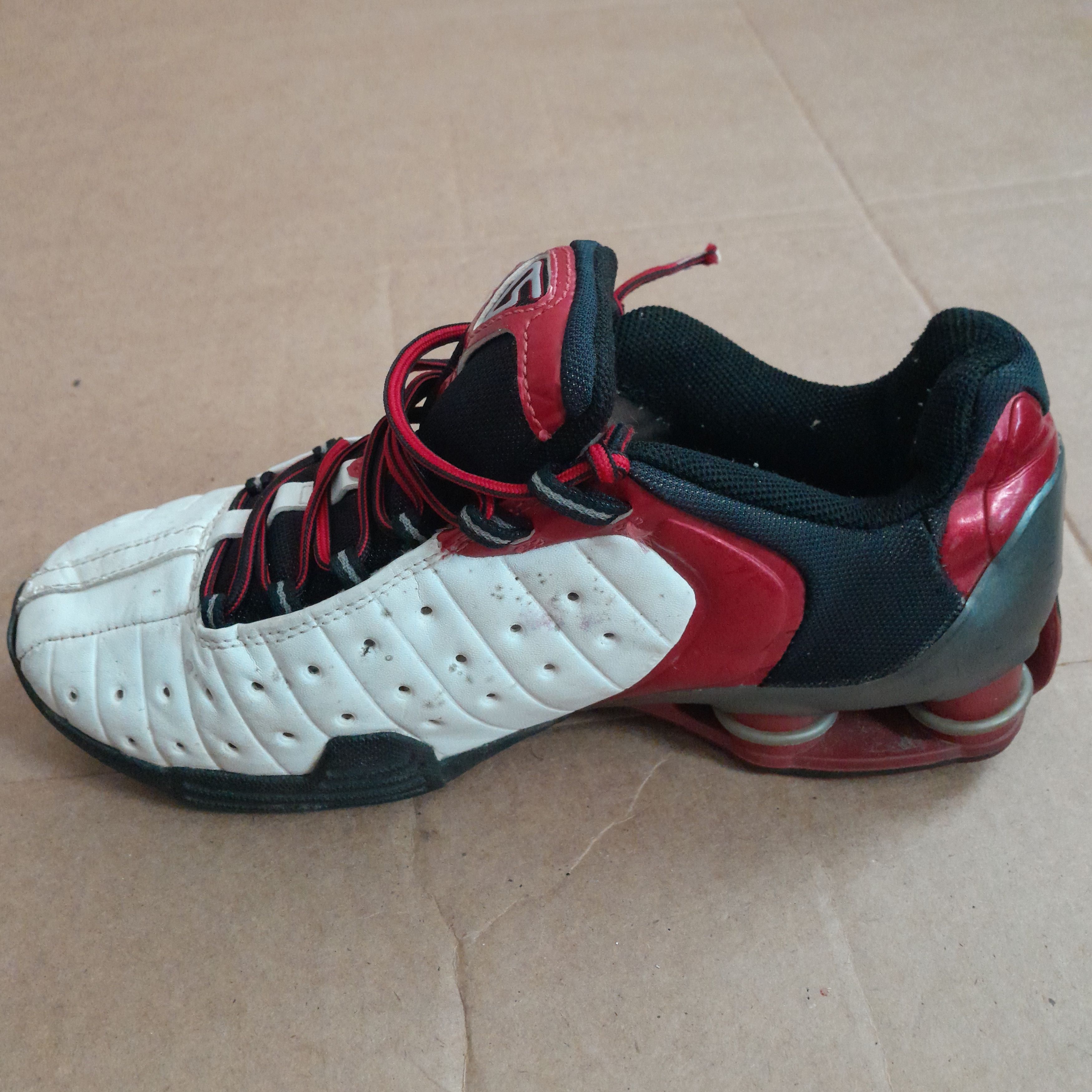Nike Nike Reax Run 5 Woman's White and Red Running Sneakers Size US 6 / IT 36 - 3 Thumbnail