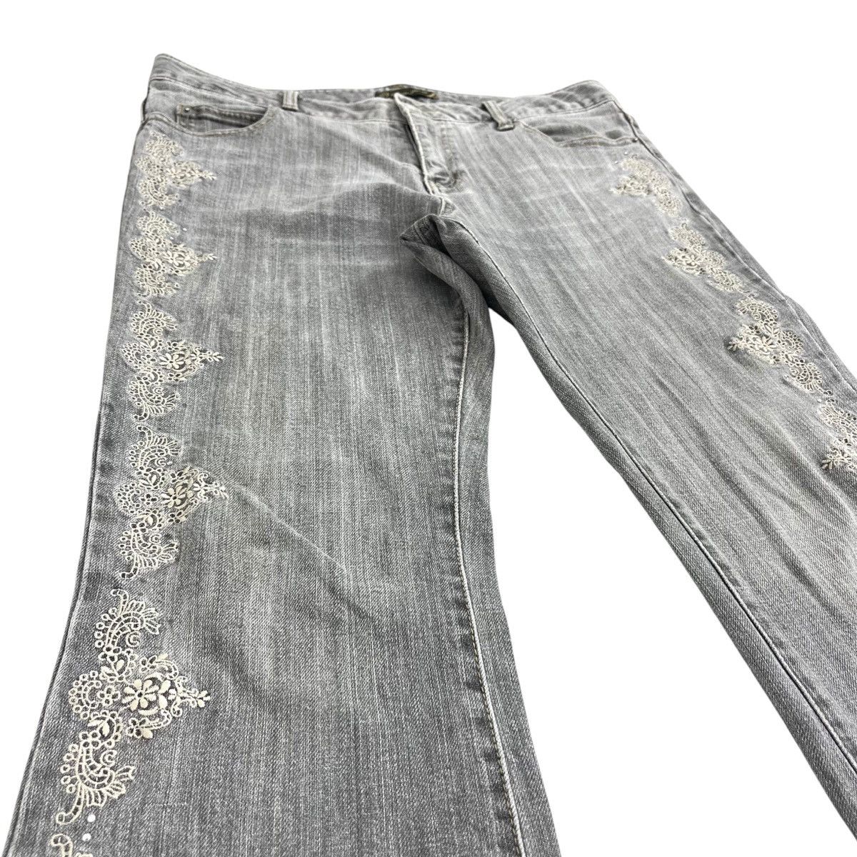If Six Was Nine × Japanese Brand × Le Grande Bleu (L.G.B.) Crazy Oririn Jeans Flared Jeans Bootcut Studded Y2K Pants Size 32" / US 10 / IT 46 - 4 Thumbnail