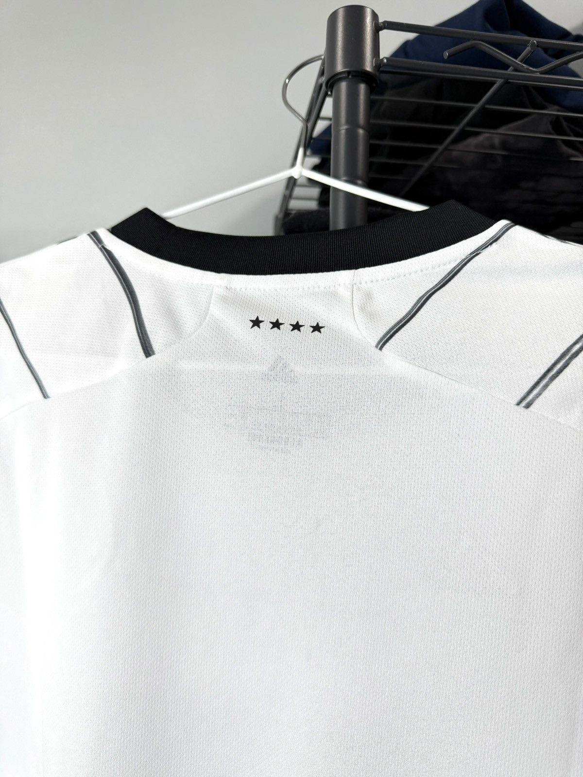 Adidas Vintage 2019 Adidas Germany Soccer Jersey T Shirt Size US L / EU 52-54 / 3 - 10 Thumbnail