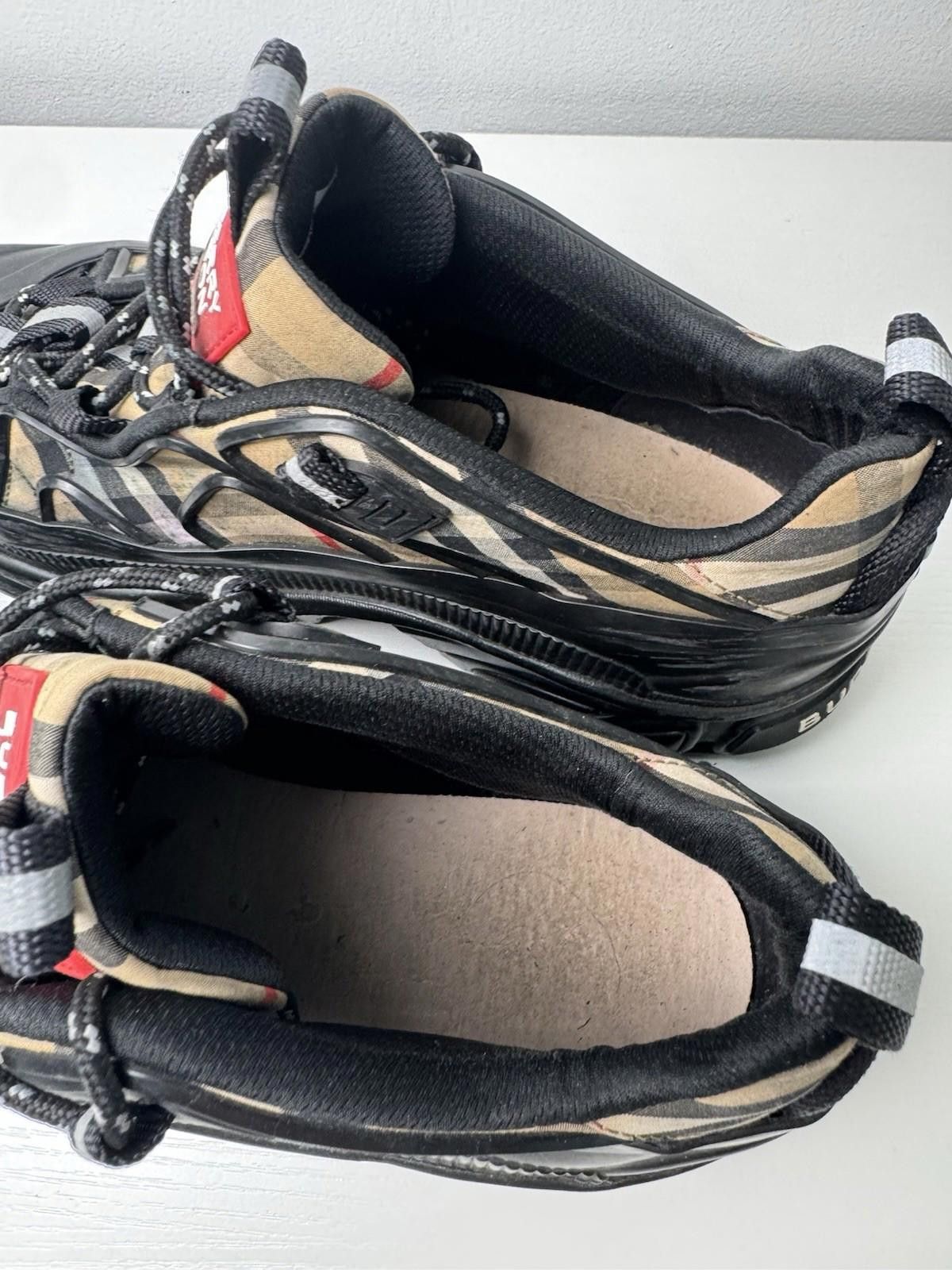 Other Burberry Arthur Low Check Sneakers Black Beige SZ 42 Size US 9 / EU 42 - 4 Thumbnail