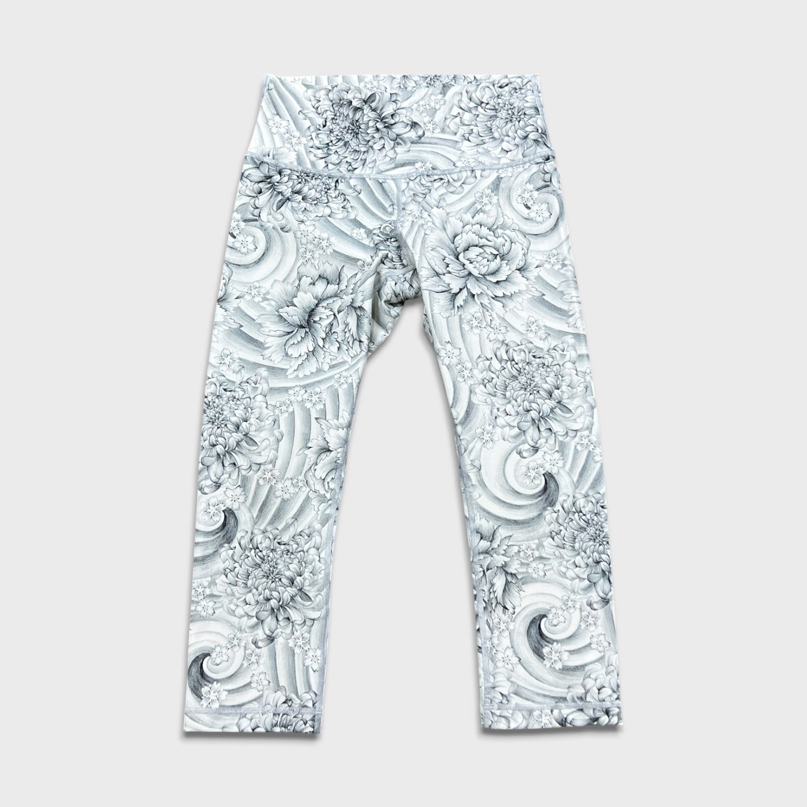 Lululemon Lululemon Wunder Under Crop (Hi-Rise) *21" AOP Yoga Leggings Size 30" / US 8 / IT 44 - 1 Thumbnail