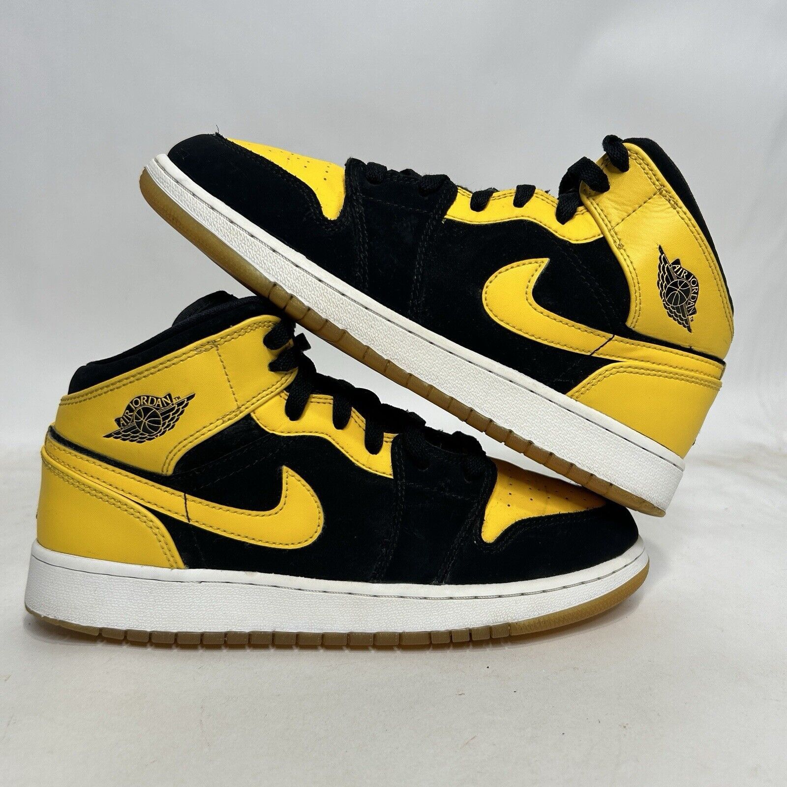 Shops Jordan 1 Mid New Love (GS) 2017