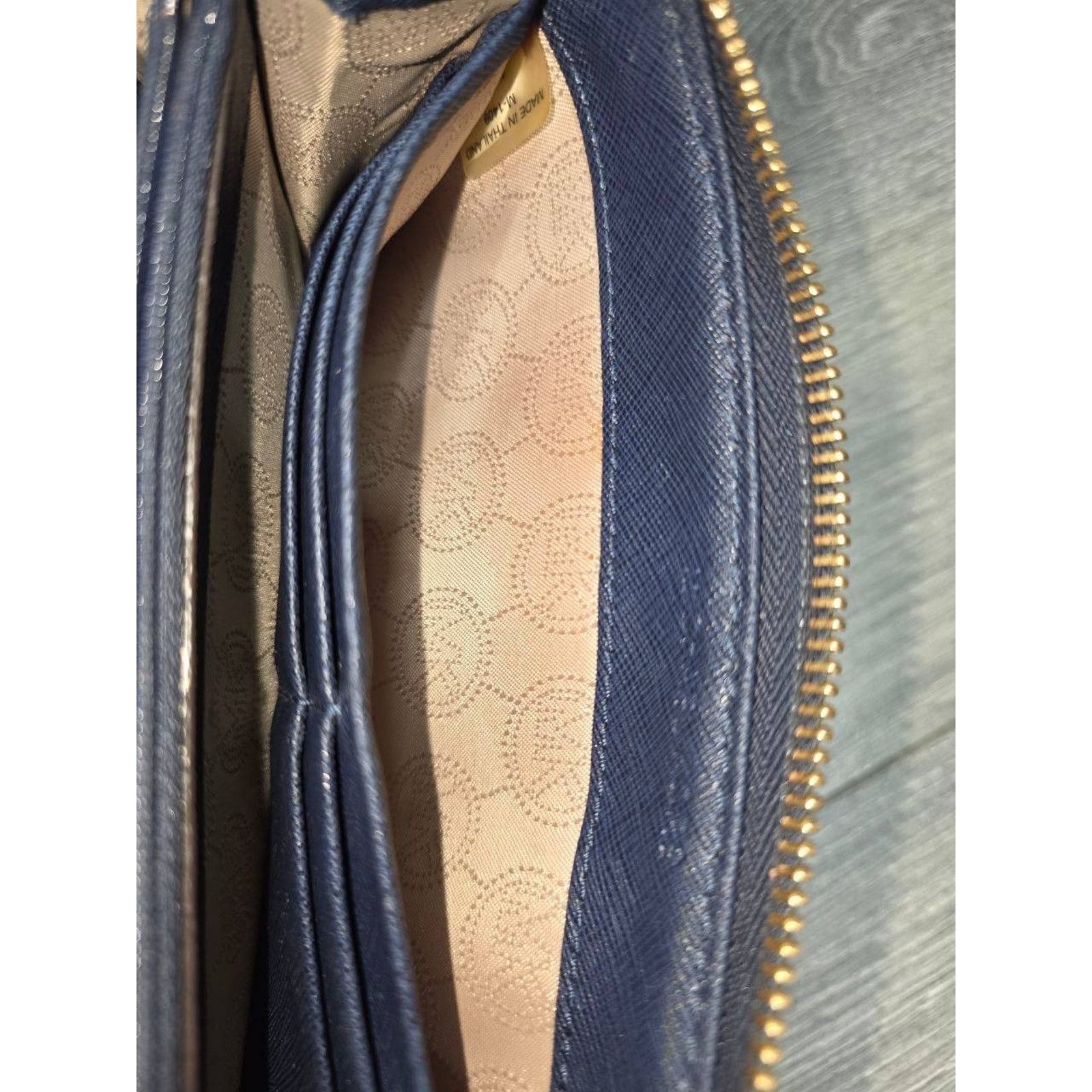 Michael Kors Michael Kors Jet Set Large Leather Navy B000475 Size ONE SIZE - 5 Thumbnail