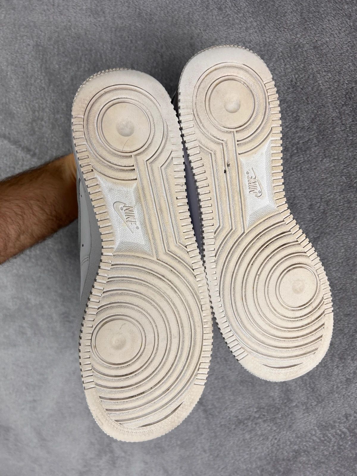 Nike Nike Air Force 1 low AF-1 tripple white sneakers swoosh Size US 8 / EU 41 - 10 Thumbnail