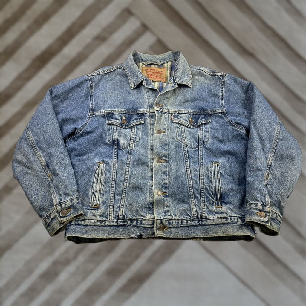 Levi's VINTAGE Levi’s Men’s 715-70699 Distressed Denim Jean Jacket Made USA Plaid Lined Size US 31 - 1 Thumbnail