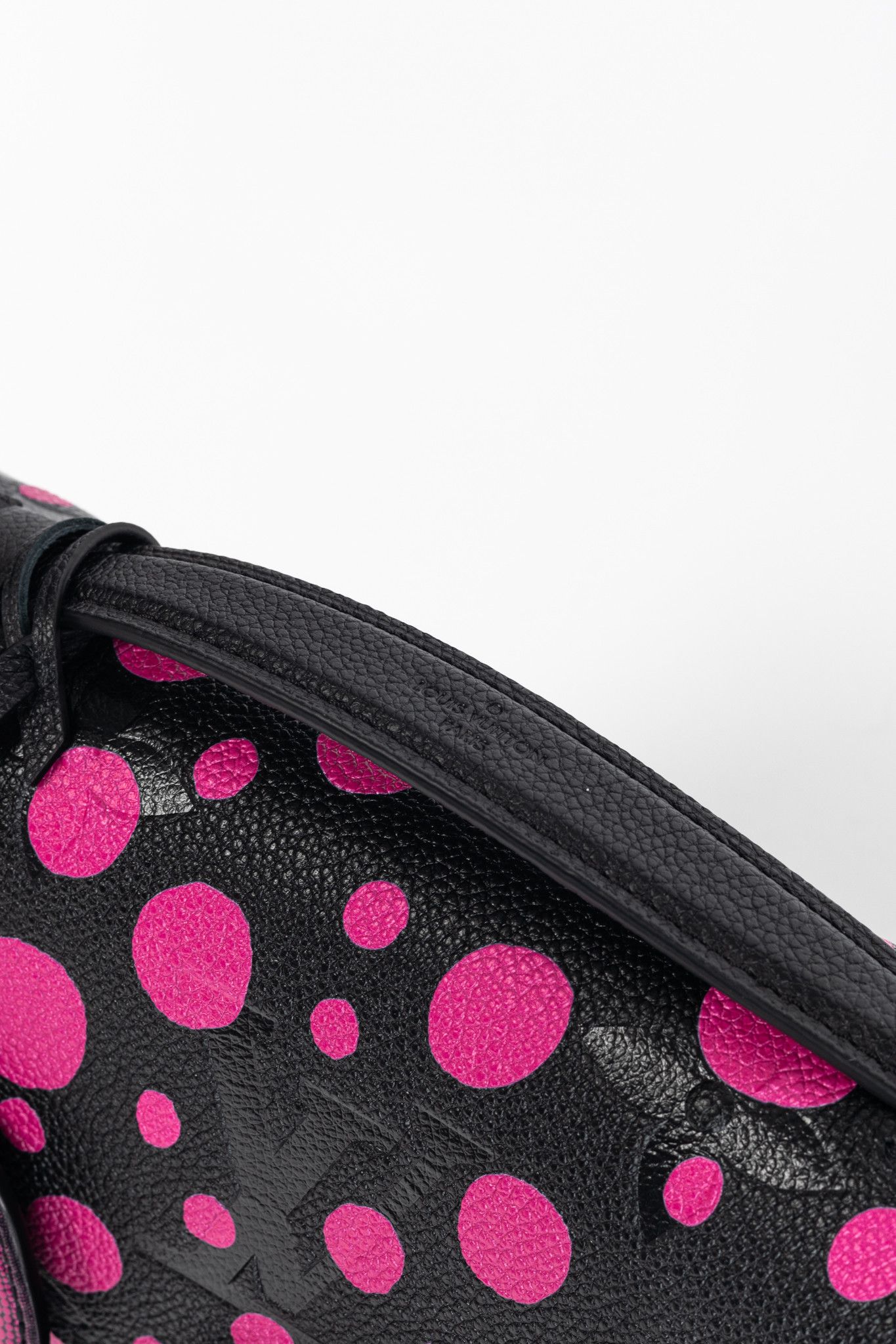Louis Vuitton × Yayoi Kusama Louis Vuitton Pochette Metis MM Black & Fuchsia Satchel Size ONE SIZE - 11 Thumbnail