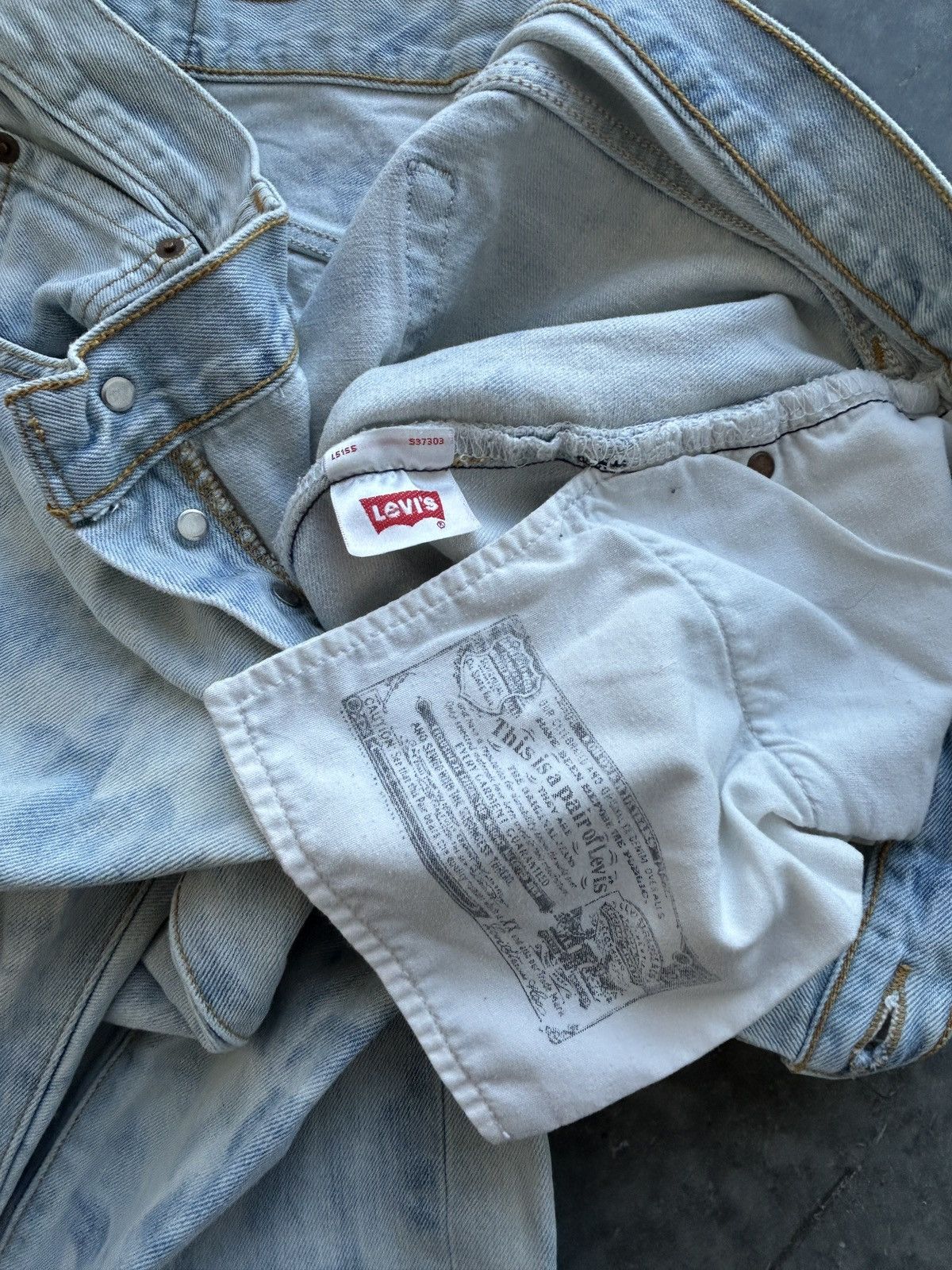 Levi's Vintage 90s Bleached Levis 501 Denim Jeans 36x34 Size US 36 / EU 52 - 7 Thumbnail