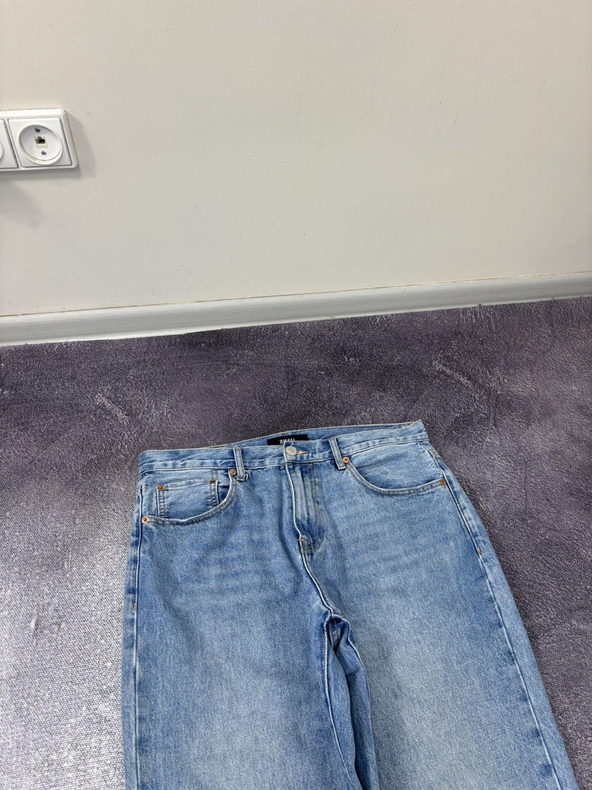 Diesel Diesel Men’s Y2K Straight Fit Light Blue Hype Denim Jeans Size US 34 / EU 50 - 4 Thumbnail