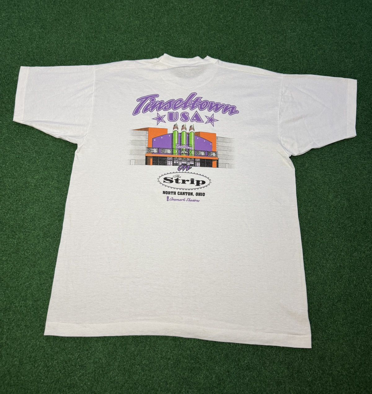 Fruit Of The Loom Vintage 90s Tinseltown Cinemark Movie Theater Promo T Shirt Size US XL / EU 56 / 4 - 1 Thumbnail