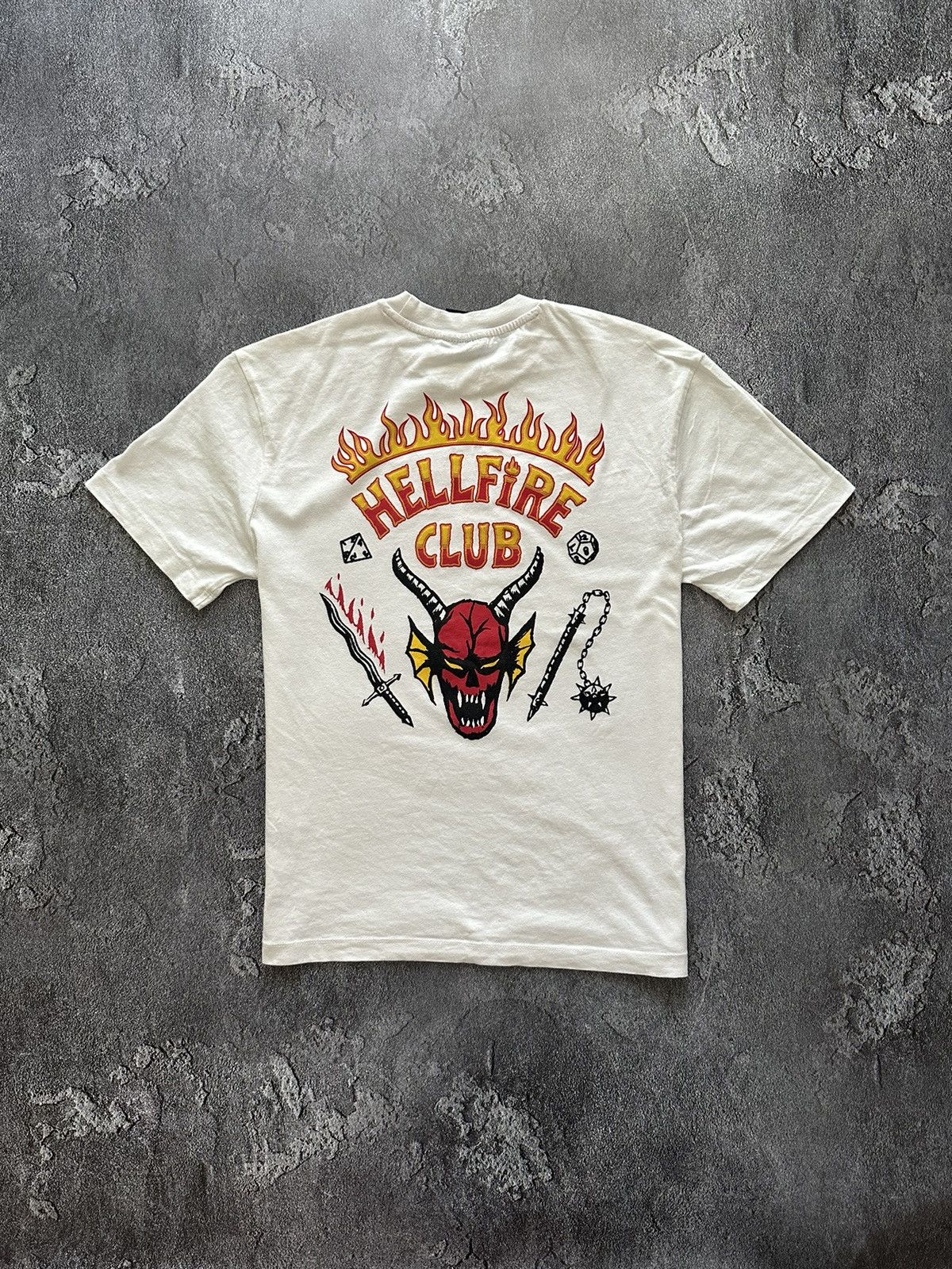 Vintage 🔥 Netflix Stranger Things Hellfire Club T-Shirt Size US L / EU 52-54 / 3 - 3 Thumbnail