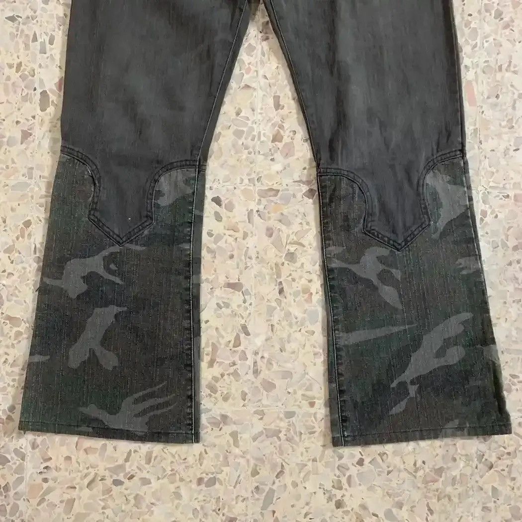 Tornado Mart 💥 STEALS 💥 BRTHBREATH Jeans Camouflage Flare/Bootcut Pants Size US 33 - 7 Thumbnail
