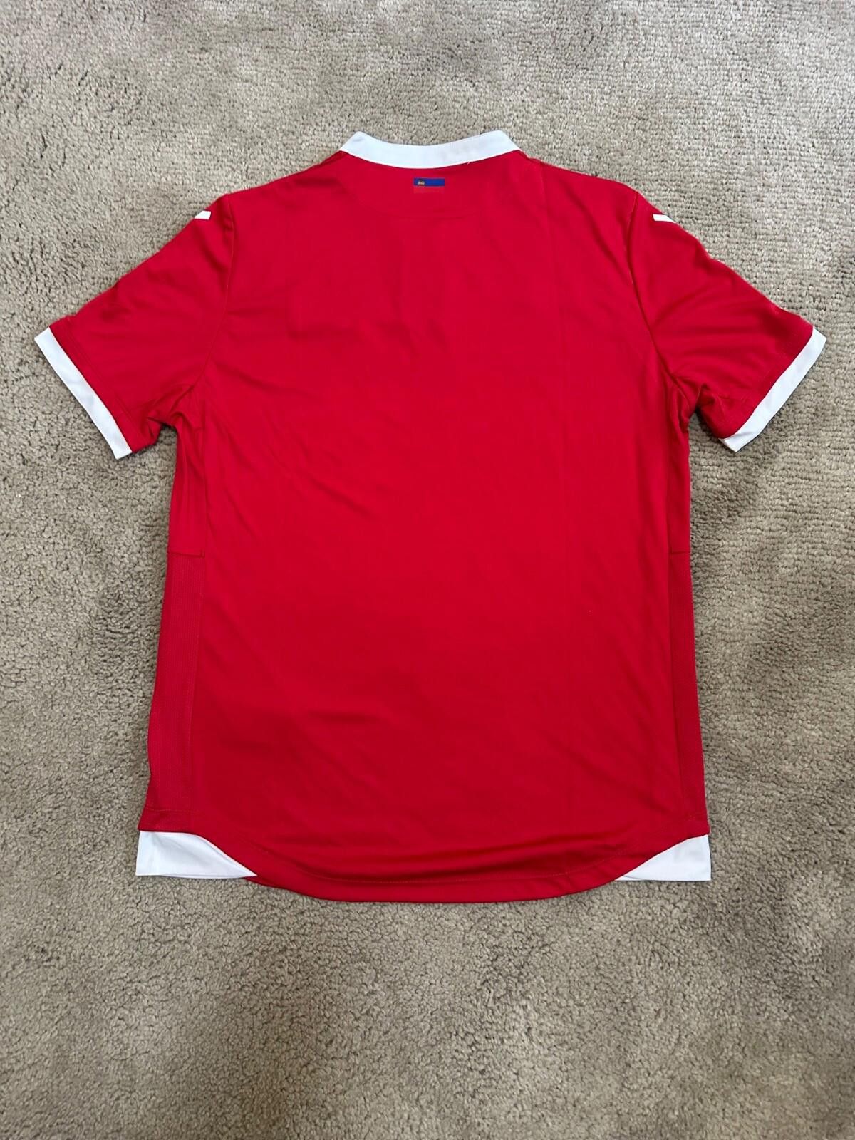 Macron Macron Liechtenstein 2018/19 Football Shirt Soccer Jersey Size US XL / EU 56 / 4 - 7 Thumbnail
