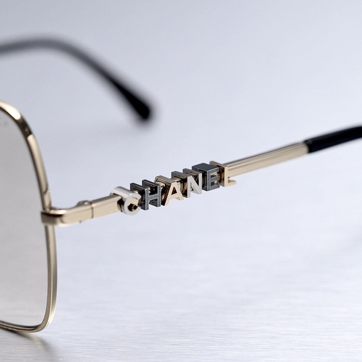 Chanel CHANEL 0CH4283 C485M4 SUNGLASSES Size ONE SIZE - 3 Thumbnail