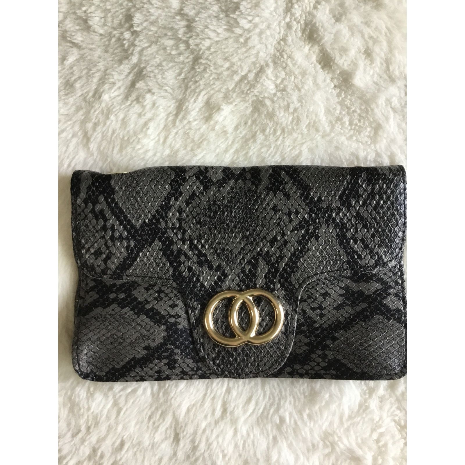 Other Gray Faux Snake Leather Metal Rings Gold Chain Crossbody Bag Size ONE SIZE - 1 Thumbnail