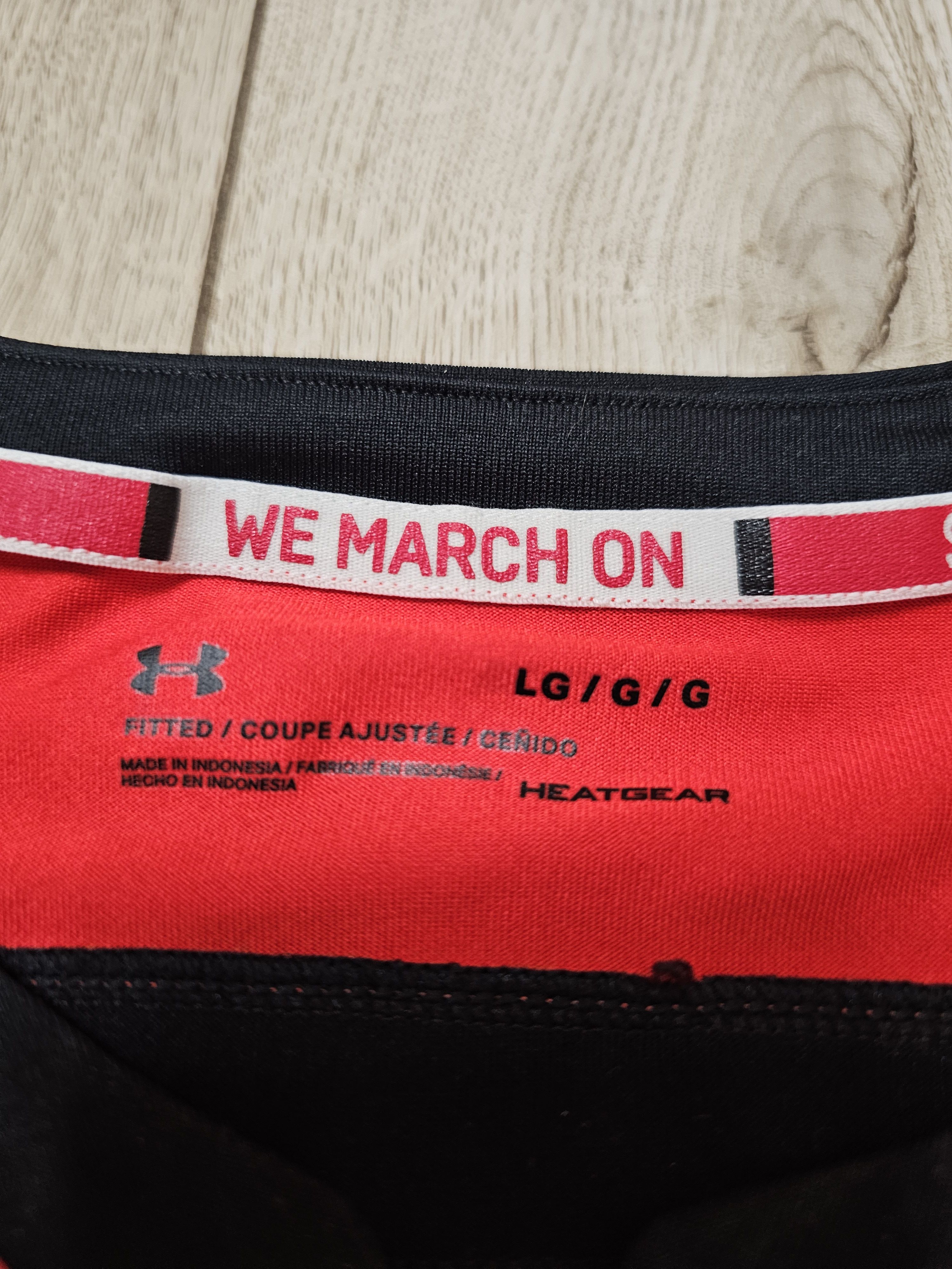 Under Armour SOUTHAMPTON 2018 2019 HOME FOOTBALL SHIRT SOCCER JERSEY Size US S / EU 44-46 / 1 - 9 Thumbnail