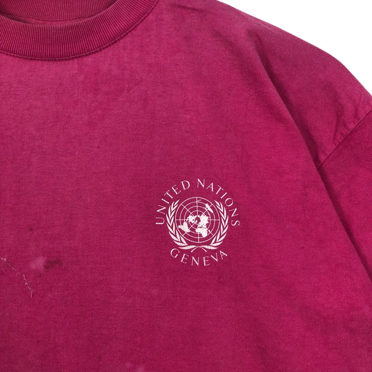 Vintage Vintage The United Nations Geneva For A Better World Shirt Size US M / EU 48-50 / 2 - 3 Thumbnail