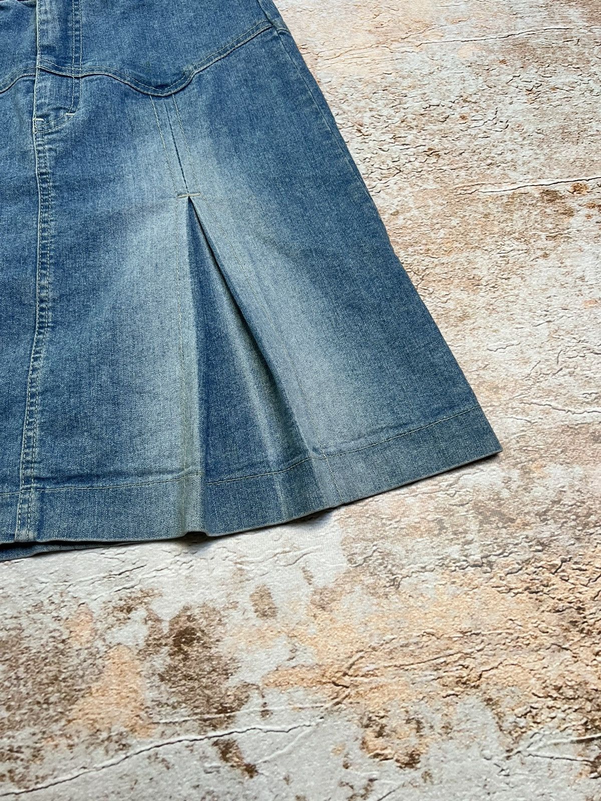 Miss Sixty × Vintage Miss Sixty vintage denim flare skirt Size 26" / US 2 / IT 38 - 2 Thumbnail