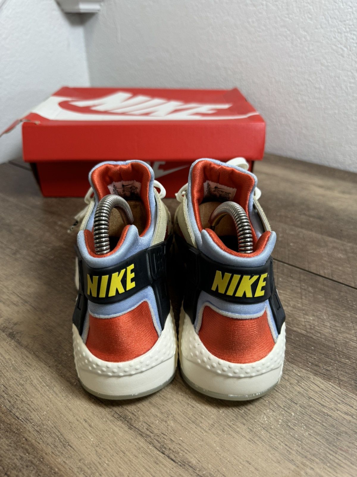 Nike Nike Huarache Run GS DV2196 700 Multicolor Size 6.5 Y 8 W Size US 6.5 / EU 39-40 - 4 Thumbnail