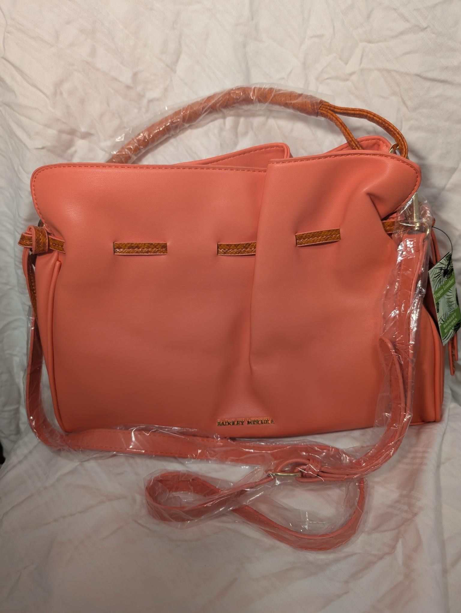 Badgley Mischka *New with Tags* Badgley Mishka Dumpling Crossbody Size ONE SIZE - 1 Thumbnail