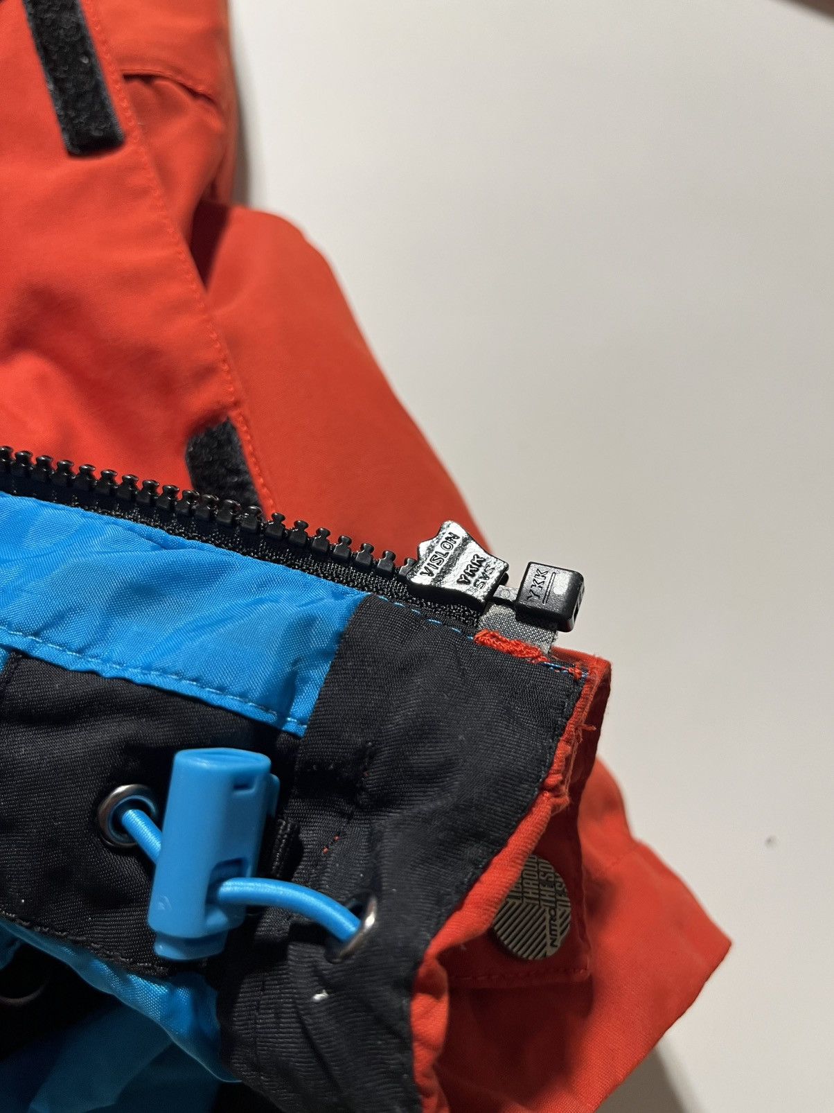 Burton Rare Nitro Snowboarding jacket very functional Size M Size US M / EU 48-50 / 2 - 21 Thumbnail