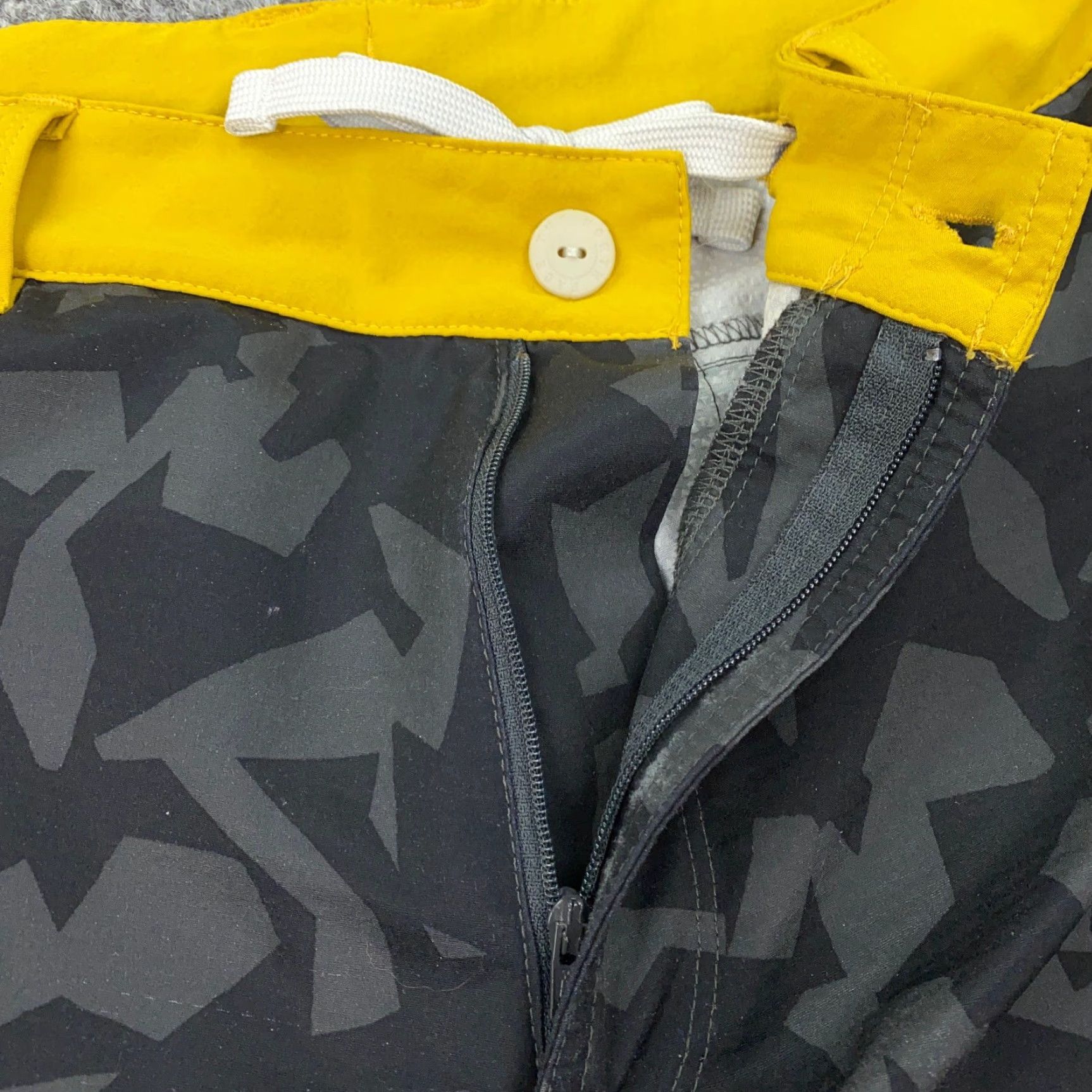 The North Face The North Face Mens Shorts Size 32 Grey Camo Hiking Swim Trail Board Stretch Size US 32 / EU 48 - 3 Thumbnail