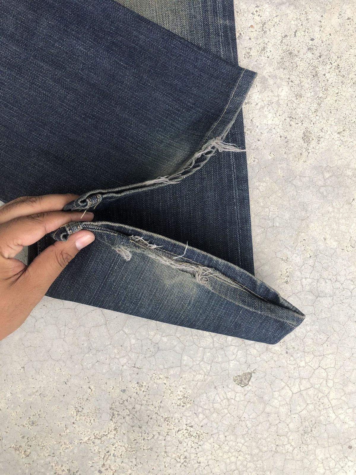 If Six Was Nine Taverniti Flared Jeans Mudwash Distressed Jeans Size US 33 - 13 Thumbnail