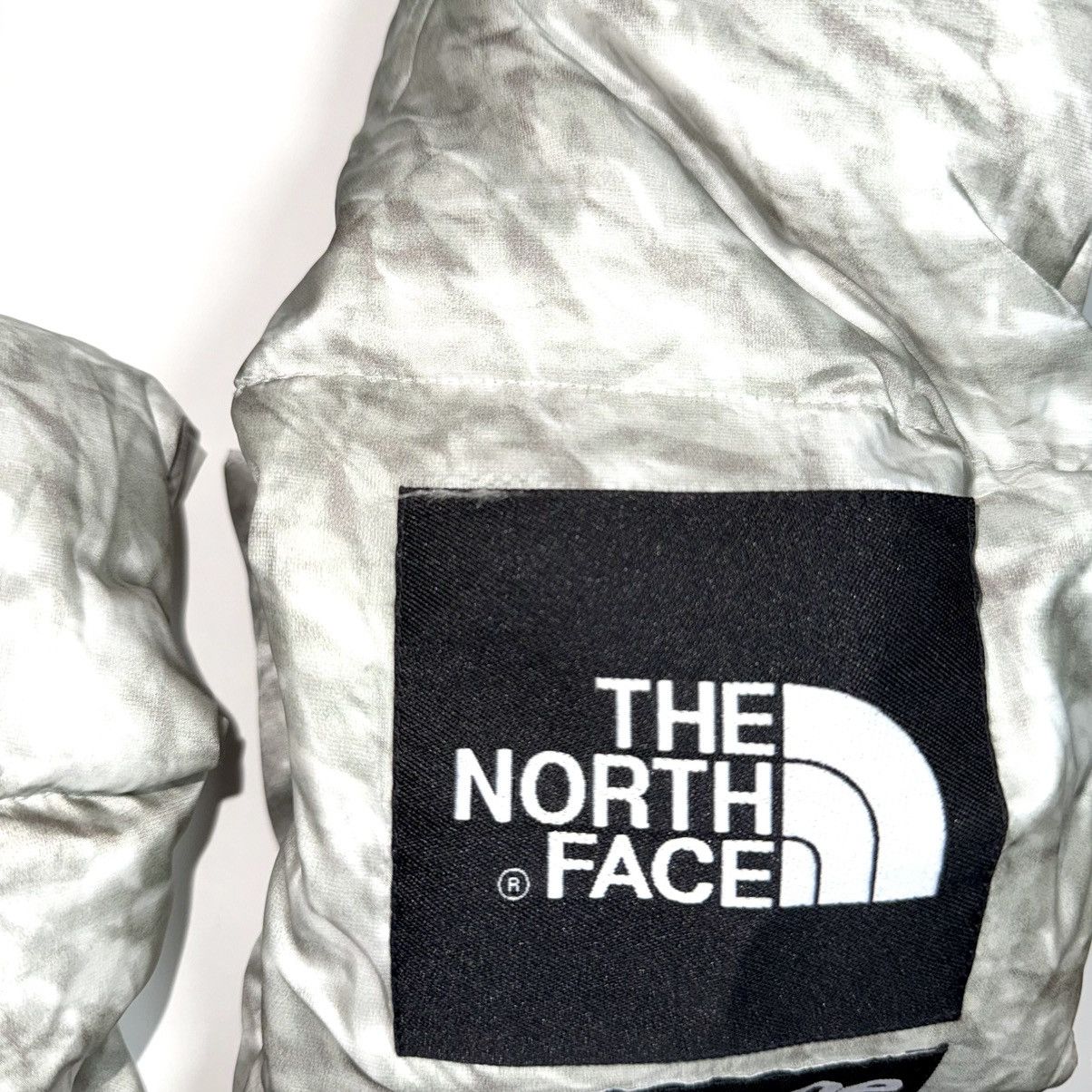 Supreme × The North Face FW19 Supreme x The North Face Paper Print Scarf Size ONE SIZE - 4 Thumbnail