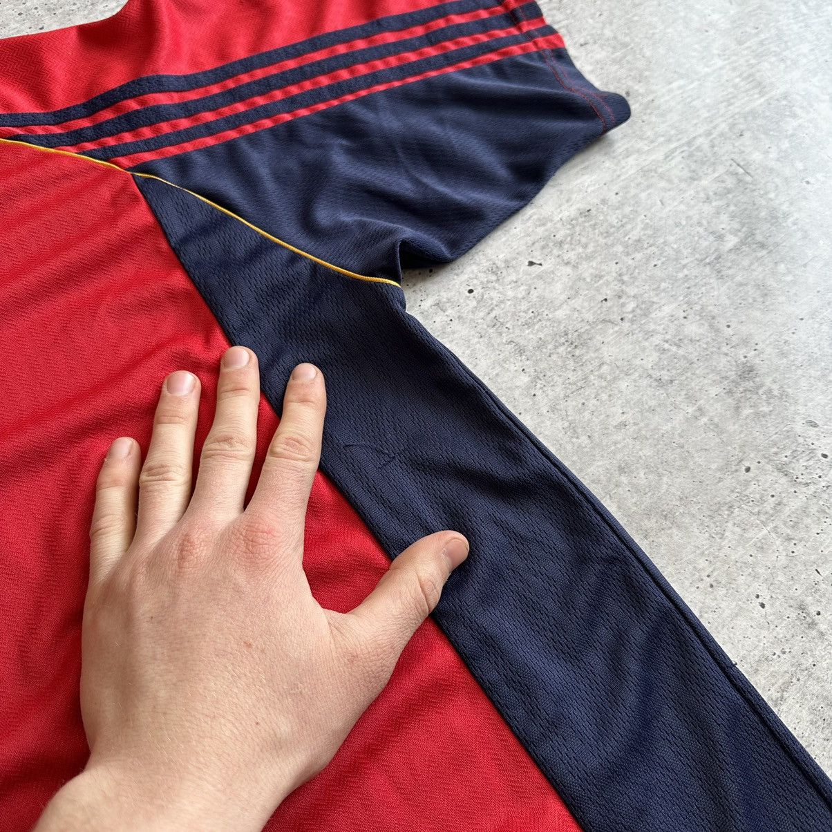 Vintage Vintage Adidas Spain 1998 Home Football Shirt Soccer Jersey Size US L / EU 52-54 / 3 - 16 Thumbnail