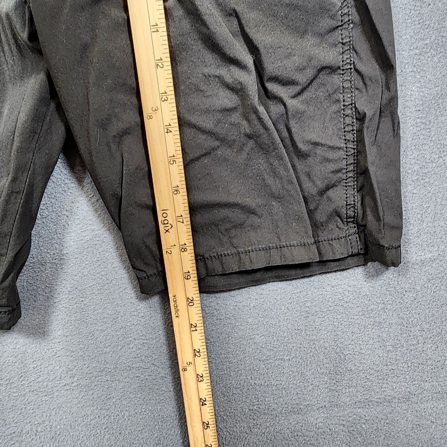 Wrangler Wrangler Shorts 32x10 Black Chino Casual Stretch Hiking Outdoor Men’s Regular Inseam 10" Zip Flat Front Overall Mens Size US 32 / EU 48 - 6 Thumbnail