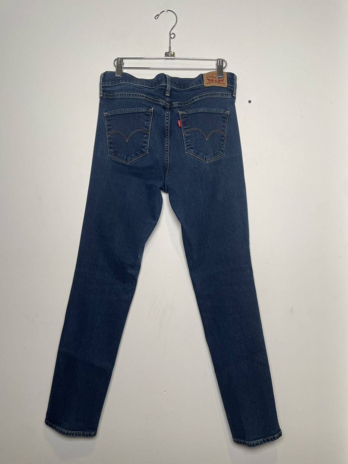 Levi's Levi’s 312 Shaping Slim Jeans Mid-Wash Blue 30 Size US 30 / EU 46 - 2 Thumbnail