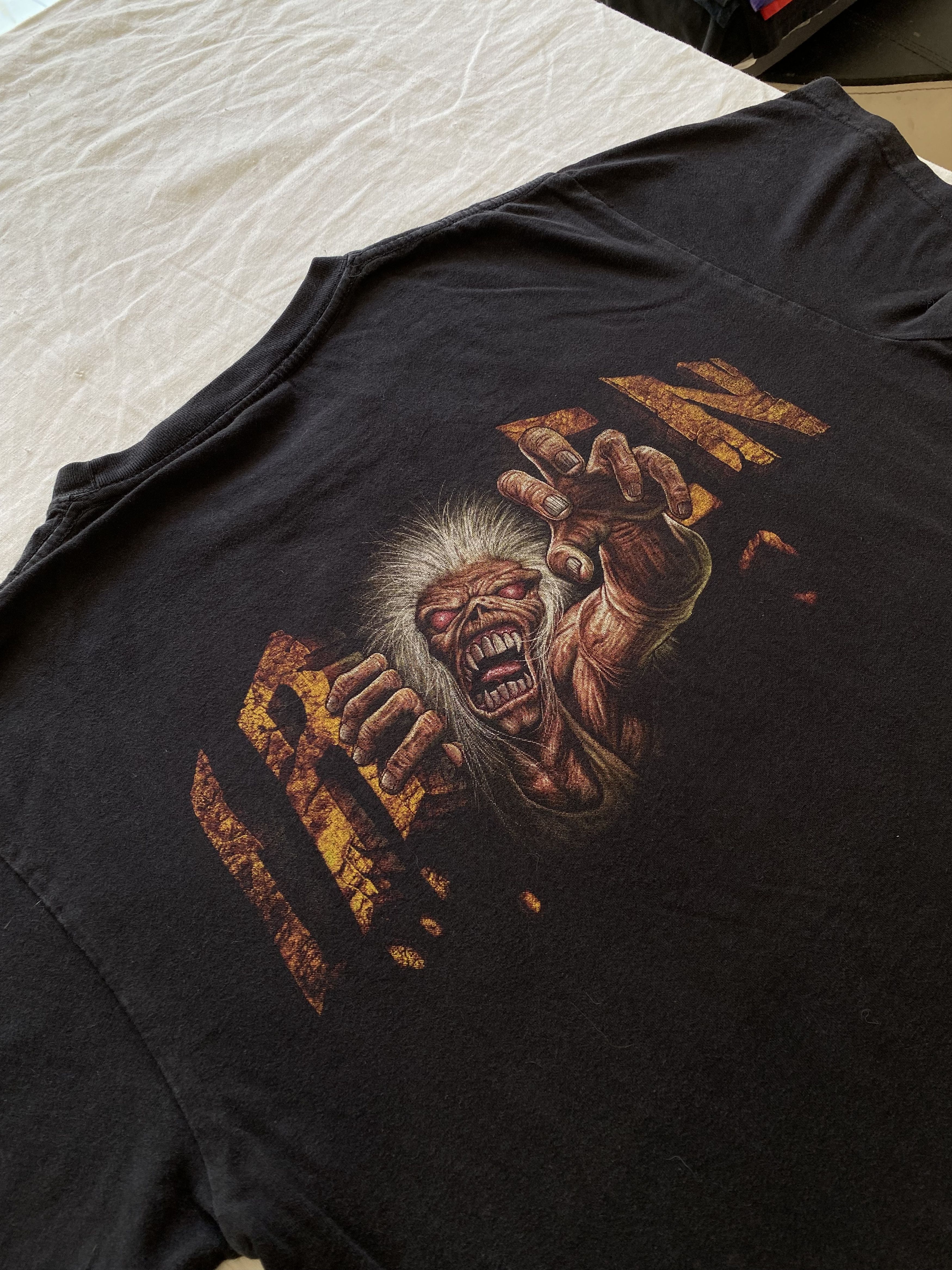 Band Tees Vintage 2000s Iron Maiden The Trooper Rock Band T-shirt Size US L / EU 52-54 / 3 - 17 Thumbnail