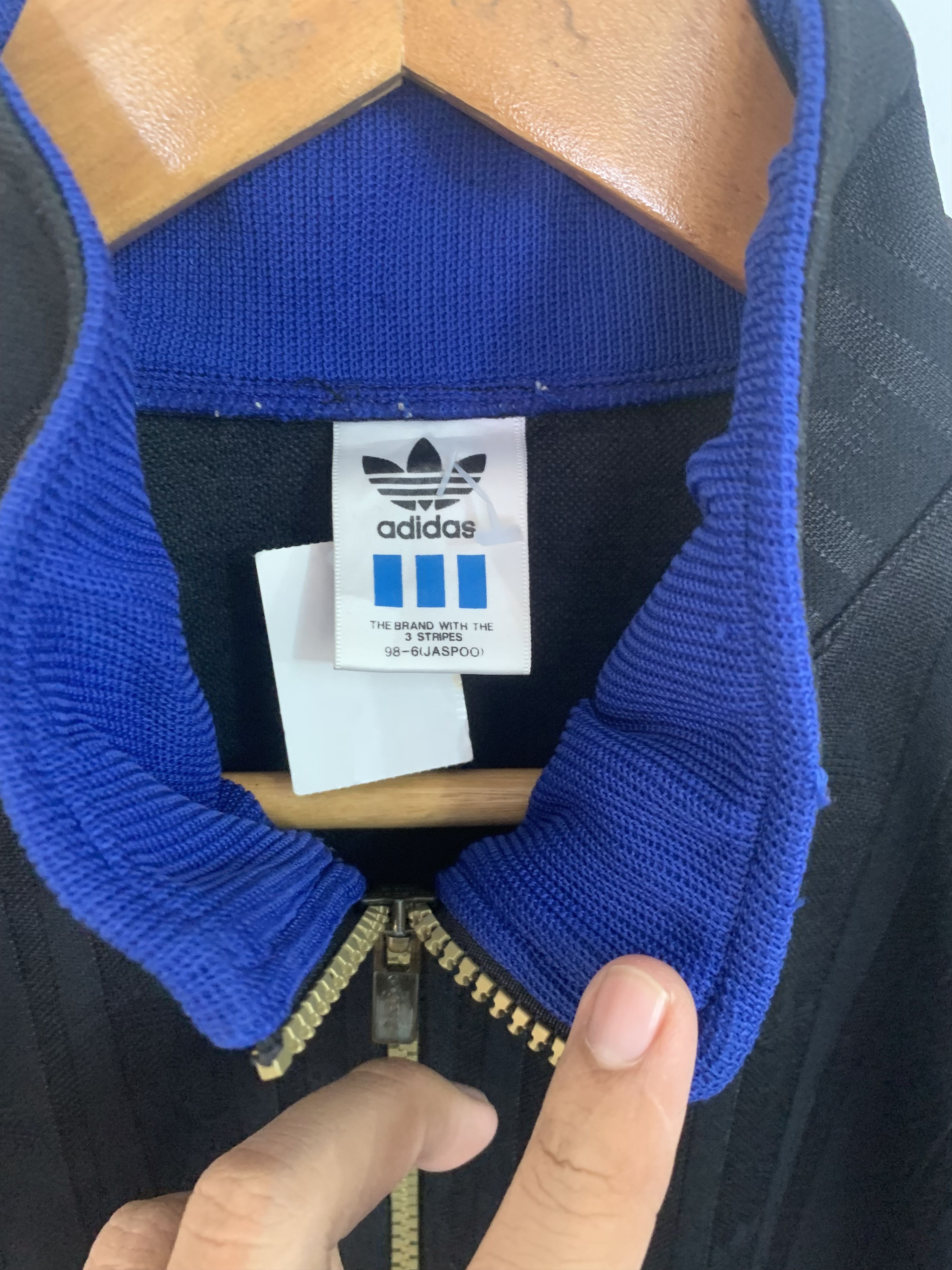 Adidas Adidas Vintage Sweater 90s Design Rare Large Size US L / EU 52-54 / 3 - 3 Thumbnail