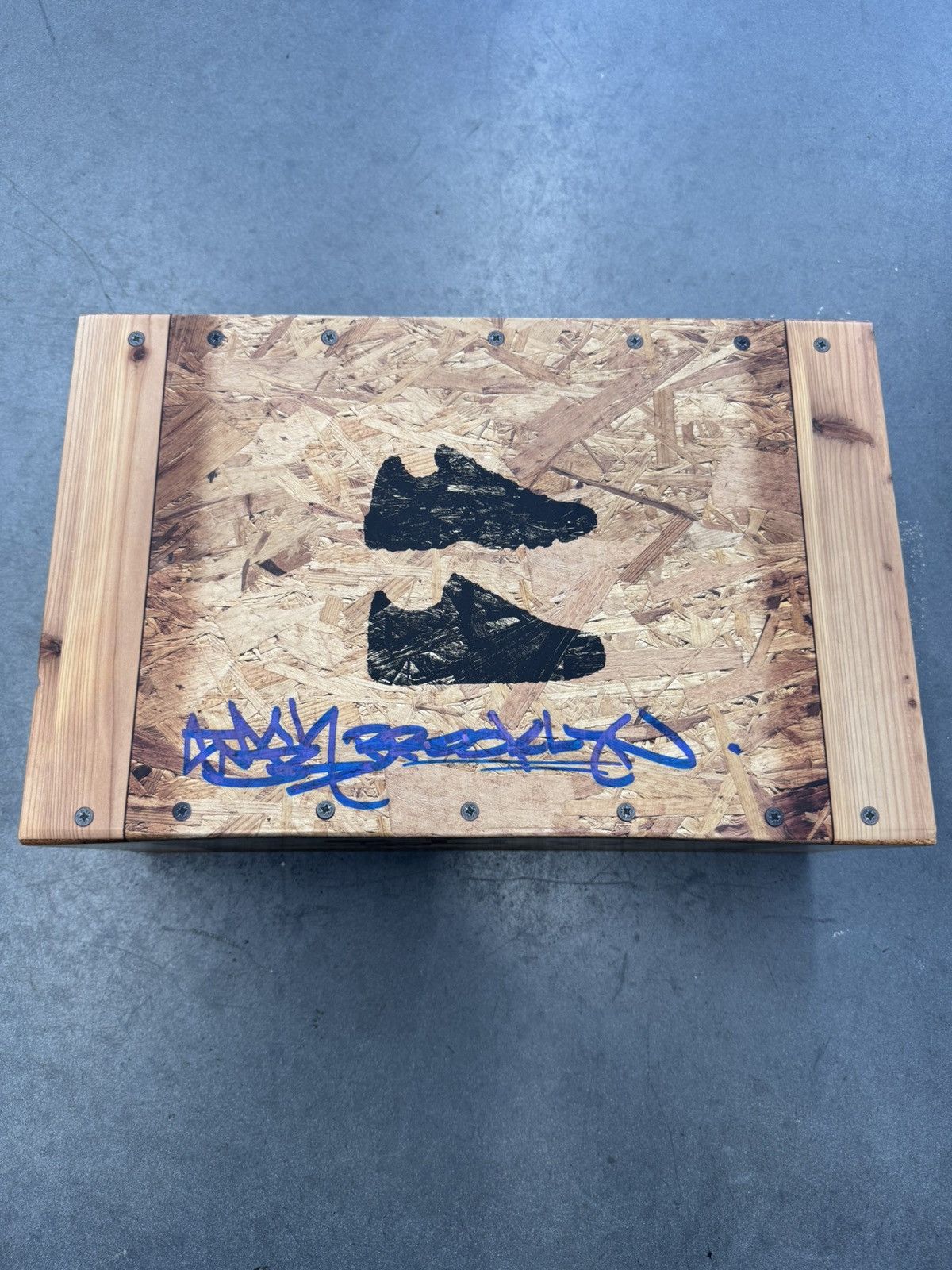 Nike 2024 Special Box Set Nike Air Max 95 + Air Force 1 Signed Size US 9.5 / EU 42-43 - 13 Thumbnail