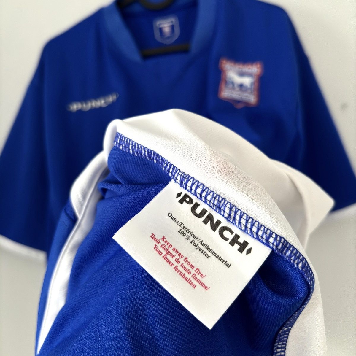 Vintage 2003 2005 Ipswich Town Punch Home Vintage Kit Soccer Jersey Size US L / EU 52-54 / 3 - 5 Thumbnail