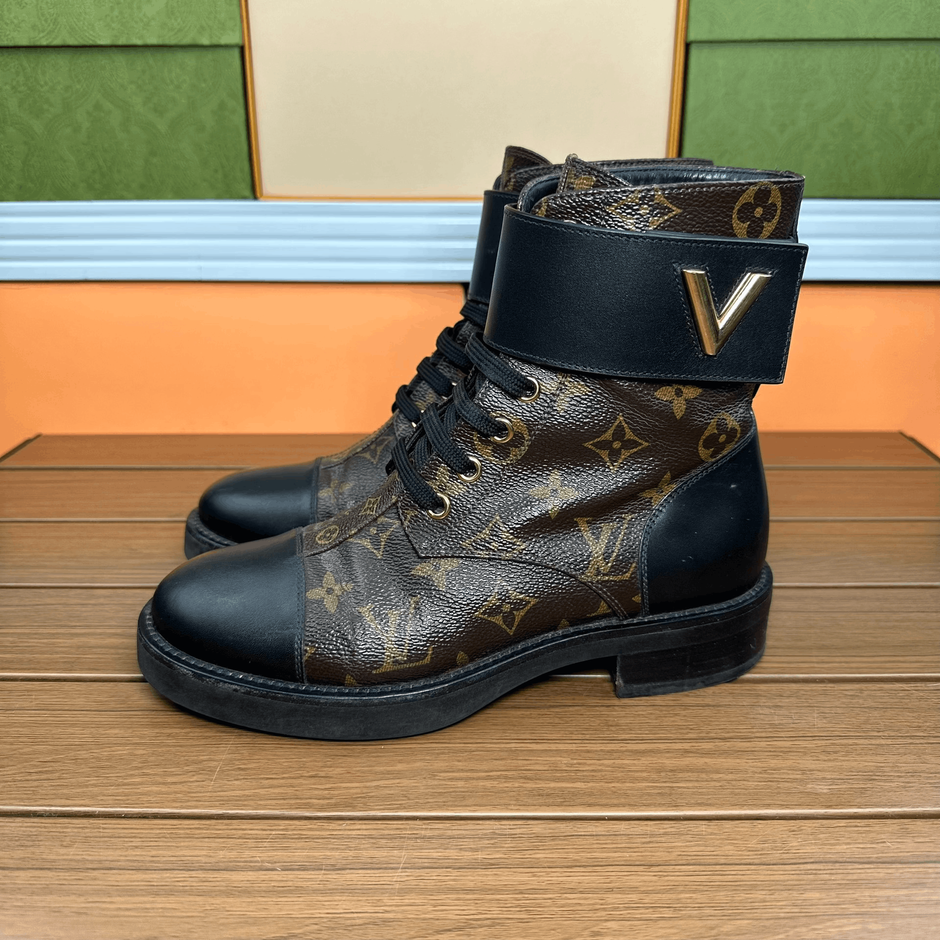 Louis Vuitton Louis Vuitton Boots it_36 Women Size US 6 / IT 36 - 1 Thumbnail