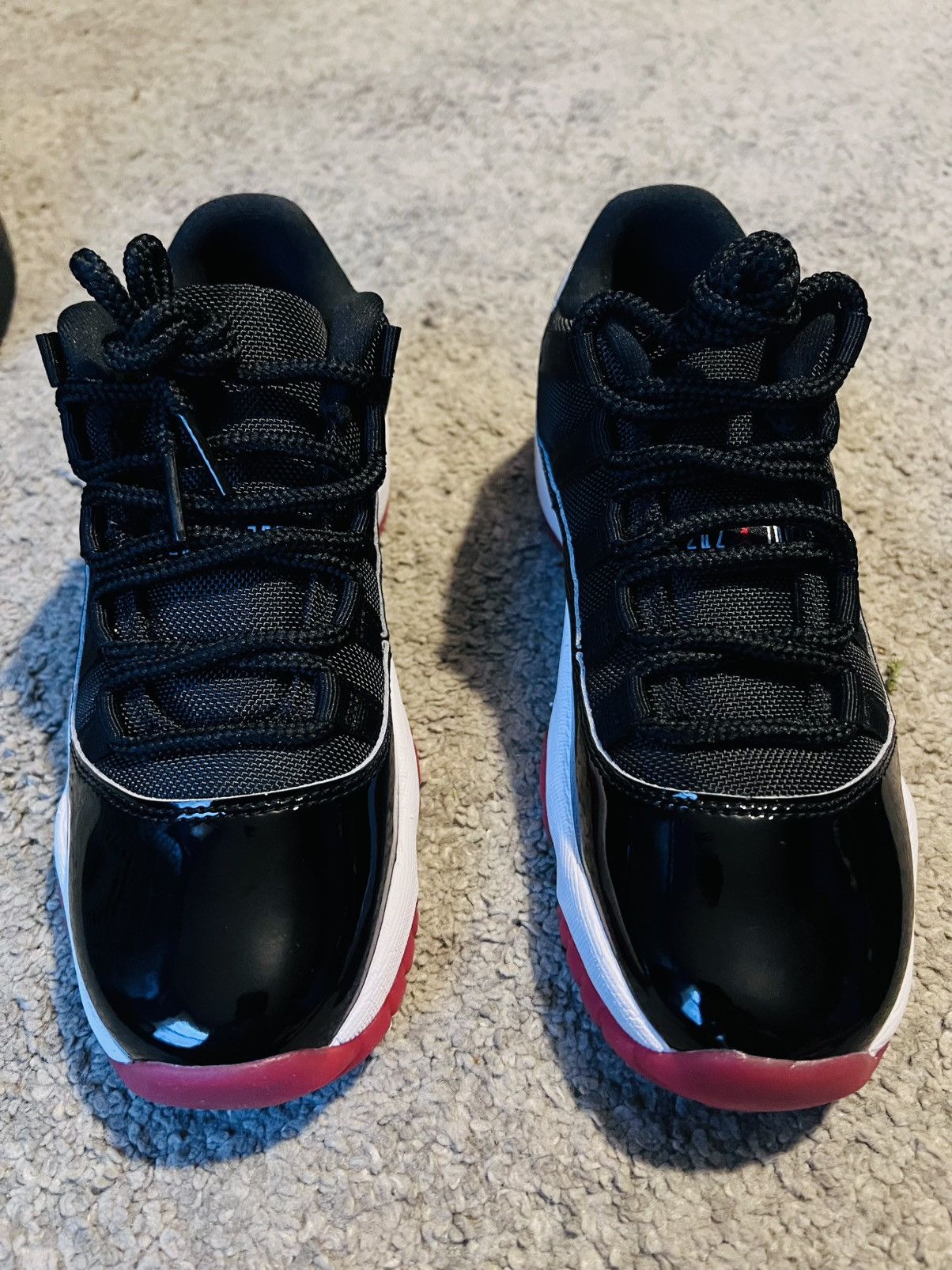 Jordan Brand Jordan 11’s bred (2025) Size US 5.5 / IT 35.5 - 1 Thumbnail
