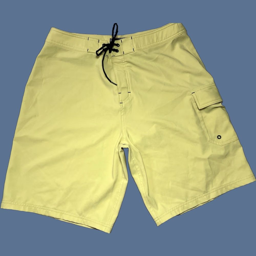 Oakley Oakley Men’s Boardshort Swim Trunks Board Shorts 34 Yellow Polyester Elastan Blended Fabric Drawstring Pockets Surfing Mens Size US 34 / EU 50 - 1 Thumbnail