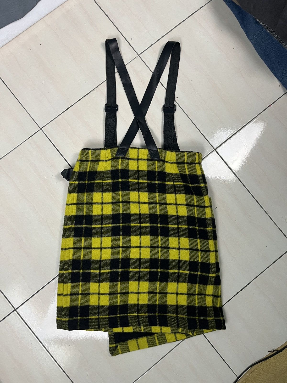 Issey Miyake Tsumori Chisato Tartan Wool Wrap Skirt Leather Suspender Size 30" / US 8 / IT 44 - 8 Thumbnail