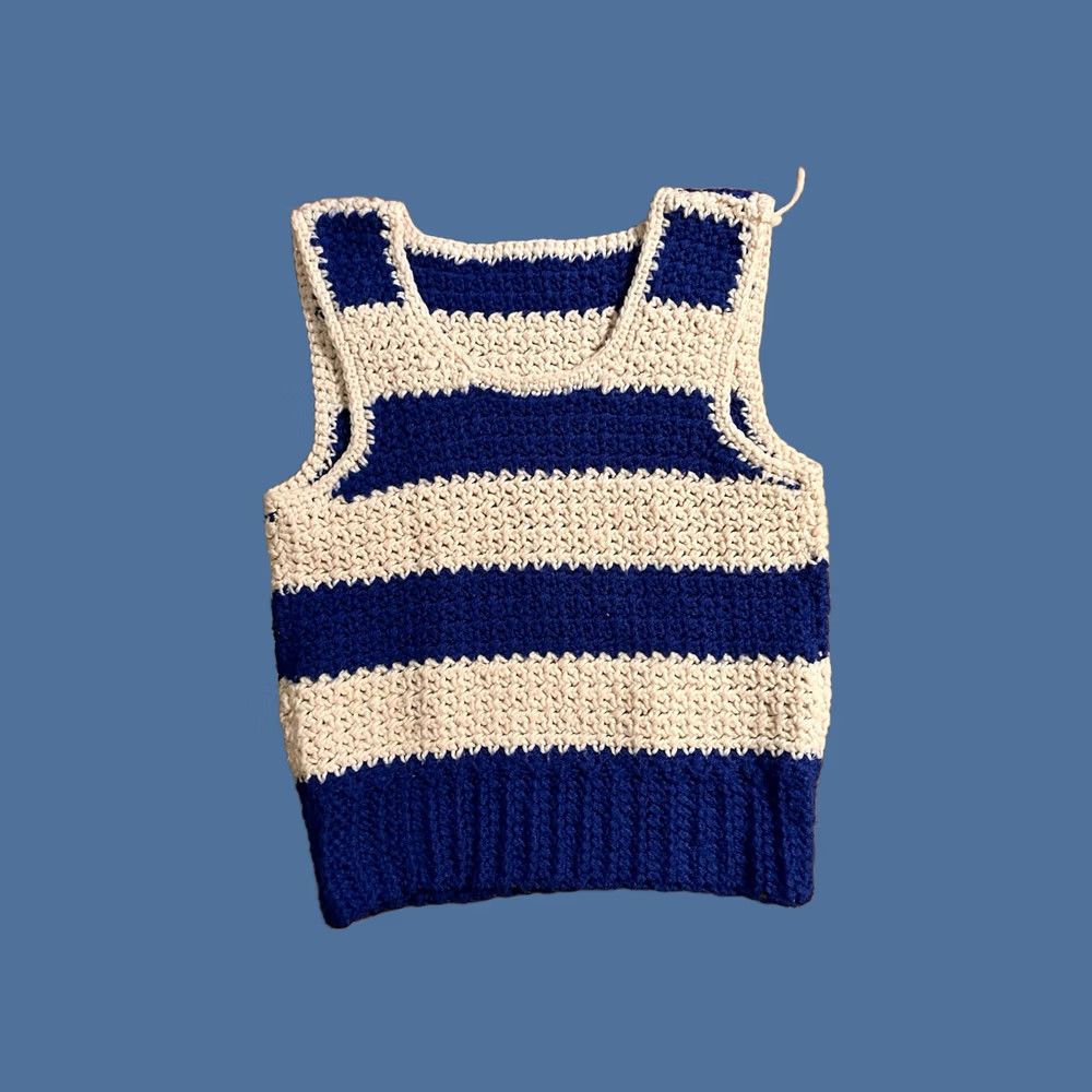 Vintage VINTAGE 70s Hand Crochet Granny Tank Top Vest Womens S Striped White Blue Boho Shirt Womens S Size S / US 4 / IT 40 - 1 Thumbnail